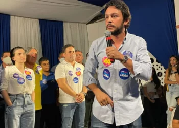 Em Glória, Mário Jr desabafa e reedita ao lado de Luiza de Deus aliança com ex-senador ACM