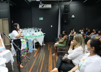 Semana do Bebê: gestantes acompanhadas pelo Programa Criança Feliz recebem kit bebê