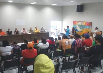 Reunião com forças de segurança, saúde, barraqueiros e ambulantes nivela ações para a Copa Vela