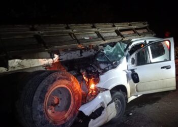 Caminhão parado em rodovia e sem sinalização provoca morte de mulher em Delmiro Gouveia-AL