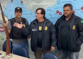 Homem que matou irmão achando que era ladrão, em Mata Grande, é preso após se apresentar à polícia