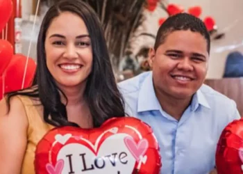 Pastor e esposa morrem após batida entre carro e caminhão no interior da Bahia