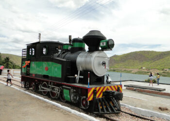 Um trem para Paulo Afonso (Francisco Nery Júnior)