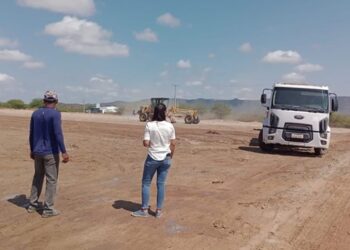 Prefeitura de Glória-BA realiza melhorias nos campos de futebol do município