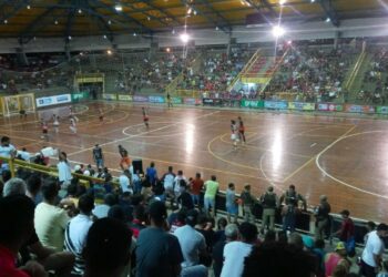 Último dia das finais da Liga Futsal de Paulo Afonso reuniu grande público no Ginásio