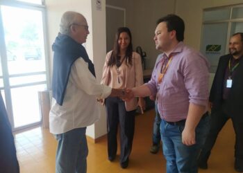 Representante da Gol reúne-se com o prefeito Luiz de Deus para tratar sobre o retorno dos voos para Paulo Afonso