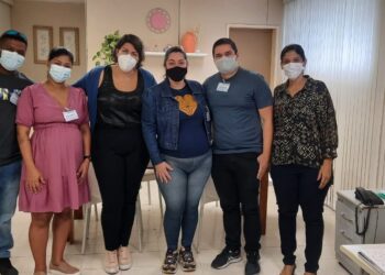 Gestantes realizam visita prévia a maternidade do Hospital Nair Alves de Souza