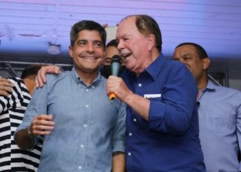 Na base de ACM Neto, João Leão anuncia voto em Bolsonaro