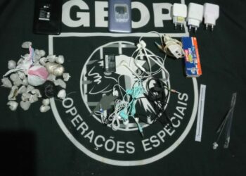 Após revista, celulares e 31 trouxinhas de maconha são encontrados em cela do presídio de Paulo Afonso