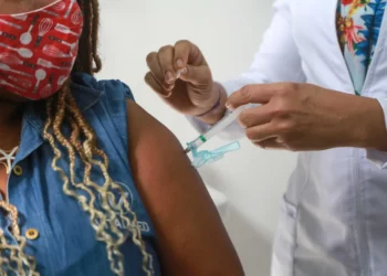 Governo da Bahia inclui obrigatoriedade do uso de máscaras em bancos e lotéricas