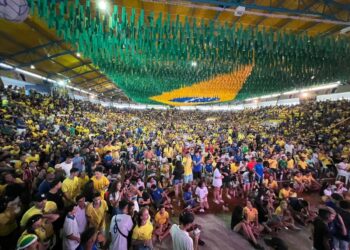 Arena da Copa estreia com grande público e super vibração em Paulo Afonso