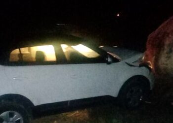 Veículo roubado em Piranhas (AL) se choca em rocha e é recuperado pela PM em Paulo Afonso (BA)