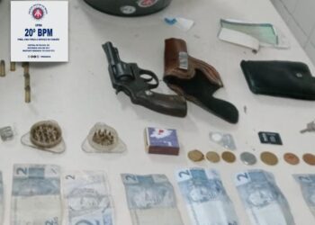 Durante ronda, PM aborda dupla em moto e prende homem com arma de fogo e munições em Paulo Afonso