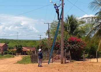 Prefeitura de Glória realiza revisão do ‘Programa Alumiá’ no município