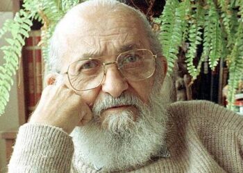 Educação, crase e o Teorema de Pitágoras (Francisco Nery Júnior)