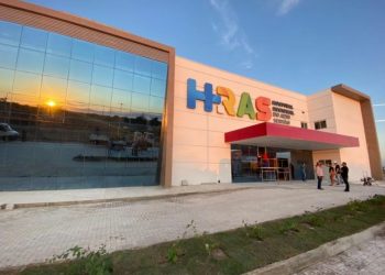 Mulher e homem ficam feridos após serem baleados durante atentado em Delmiro Gouveia