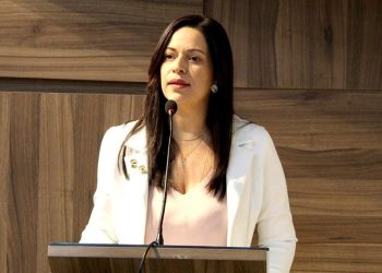 “A CPI está aberta e teremos reunião amanhã”, diz Evinha alertando que a prefeitura confundiu a população