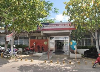 Professores de universidades estaduais da Bahia paralisam por 24h para debater reajuste salarial e ensino superior público