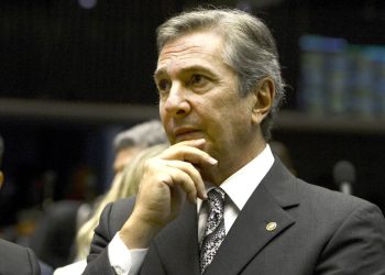 Maioria dos ministros do STF vota pela condenação de Collor