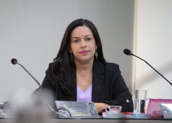 “Eu esperava algo concreto, mas a prefeitura só trouxe incertezas”, avalia Evinha sobre São João em PA