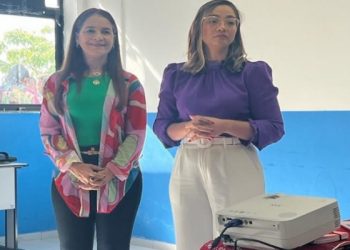 Secretaria de Educação promove palestra com a Psicopedagoga Jucimara Gomes, para os cuidadores da Rede Municipal de Ensino