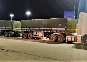 Com quase 22 toneladas de excesso de peso, carreta carregada com milho é apreendida pela PRF na BR 110 em Paulo Afonso (BA)