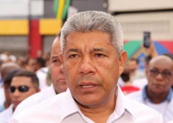 Jerônimo diz que continua trabalhando para trazer o PSDB e que será uma boa semana ao lado de Lula