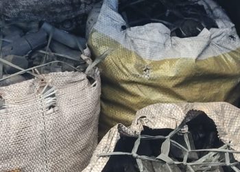 PRF flagra crime ambiental na BR 110 município de Paulo Afonso (BA) e apreende carga ilegal de carvão mineral