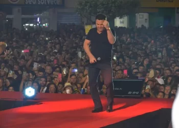 Cachê de R$ 350 mil de Eduardo Costa é alvo do Ministério Público da Bahia por indícios de sobrepreço