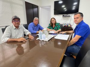 Município e CERB assinam termo de transferência de responsabilidade de manutenção e operação do Sistema de Abastecimento de Água