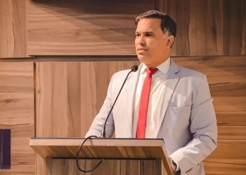 Marconi: “Hoje nós temos dois prefeitos, um em licença médica e outro prefeito do Instagram”