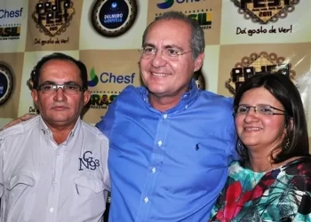 Renan Calheiros lança Lula Cabeleira para prefeito de Água Branca, sertão de AL