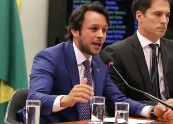 Mário Júnior, que negocia adesão do PP a Jerônimo, pode dar voto decisivo em CPI do MST para livrar Valmir Assunção de indiciamento