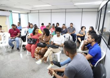 Professores e coordenadores aprovados em concurso celebram ingresso na carreira do magistério público estadual