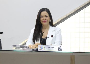 “Não entendo qual é a dificuldade da prefeitura”, questiona Evinha sobre PL para pagar piso da enfermagem