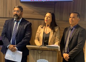 Liminar da Vara da Fazenda Pública determina suspensão do pagamento do prefeito Luiz de Deus; anuncia bancada da oposição