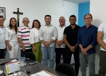 Prefeito Glória (BA), David Cavalcanti, reúne secretários para falar sobre crise financeira enfrentada pelo município