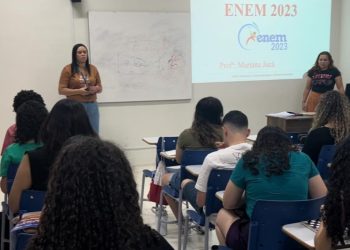 Aulão para alunos que farão o Enem fará parte do meu calendário de eventos, afirma Evinha