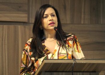 “A prefeitura espera que ocorra uma tragédia para usar corretamente a verba do Mercado?”, questiona Evinha