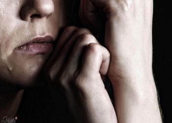 Em Paulo Afonso, mulher é agredida ao negar relação sexual com companheiro; vítima ficou com hematomas, olho roxo e cortes