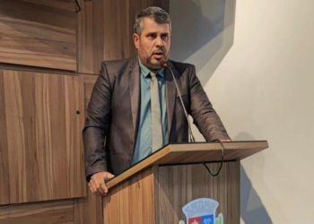 Líder da bancada governista se pronuncia sobre “funcionário fantasma” lotado na Prefeitura de Paulo Afonso