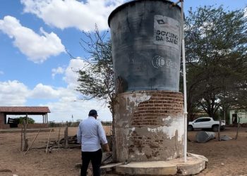 Em visita técnica ao povoado Batatinha, Marcondes acompanha início da instalação do novo sistema de bombeamento de água
