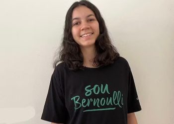 Baiana de 20 anos é uma das 60 pessoas a tirar nota mil na redação do Enem 2023