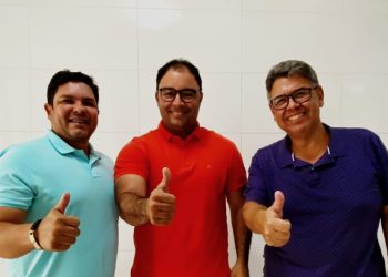 Médico veterinário Almeida Júnior desiste da disputa eleitoral para apoiar Messon e Mário Galinho
