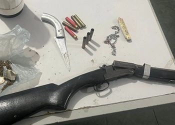 Operação do 20º Batalhão de Polícia Militar resulta em apreensão de armas e drogas em Chorrochó