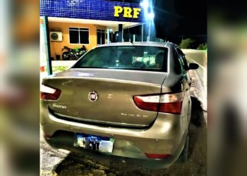PRF de Paulo Afonso recupera veículo de motorista por aplicativo que foi assaltado e mantido refém na BR 423, trecho de Delmiro Gouveia