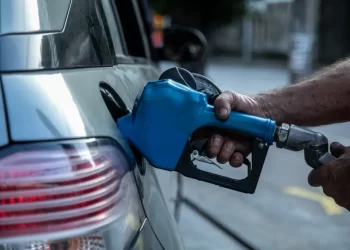 Aumento de ICMS: gasolina, diesel e gás de cozinha podem ficar mais caros a partir desta quinta (1º)