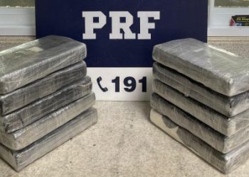 Na BR 116, PRF intercepta carga de cocaína destinada a Jeremoabo (BA)