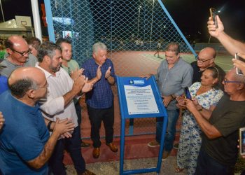 Com participação de moradores e esportistas entregue o Complexo Esportivo do BNH Bareta foi entregue neste sábado (16)