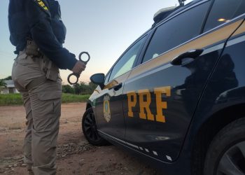 Motociclista com mandado de prisão em aberto é flagrado pela PRF no município de Paulo Afonso (BA)